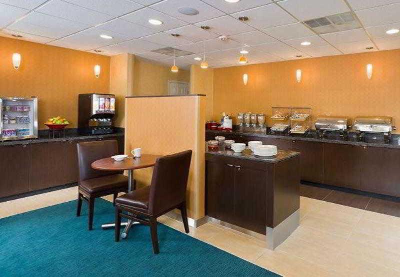 Residence Inn Canton North Canton Restaurant photo